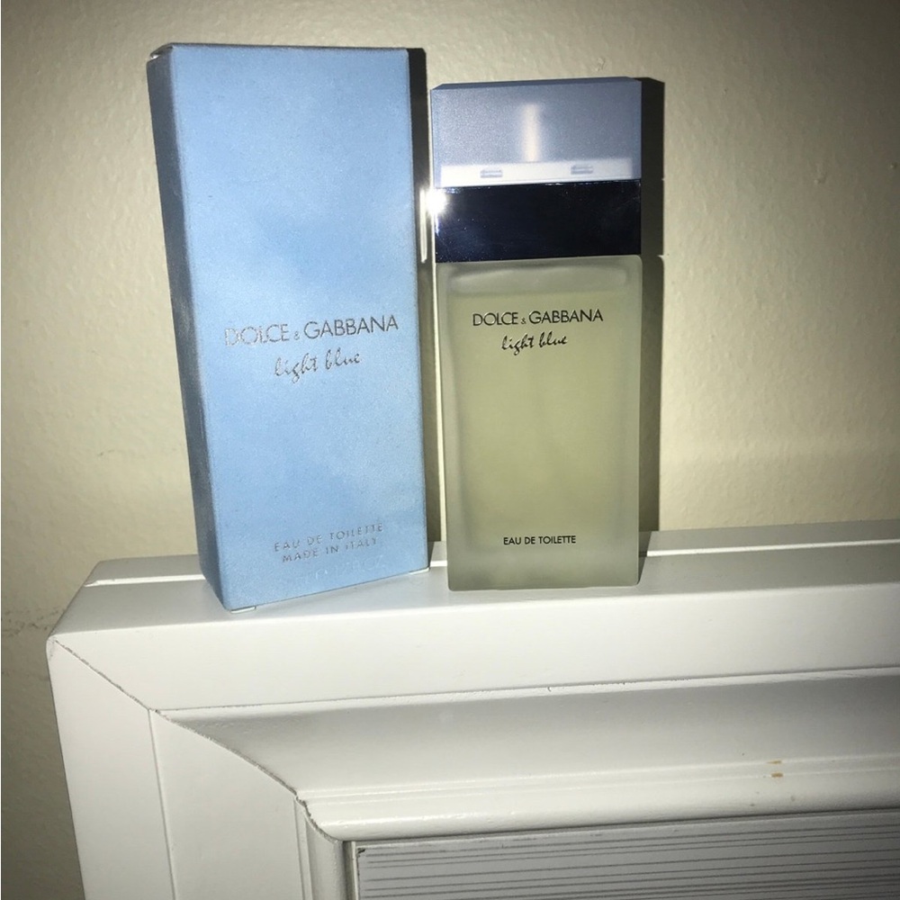Dolce & Gabbana Light Blue Eau de Toilette with Blue Box